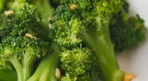 Easy Italian Broccoli with Olive Oil and Garlic – Simple Italian Cooking