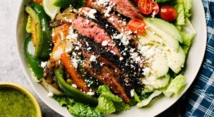 30-Minute Steak Fajita Salad