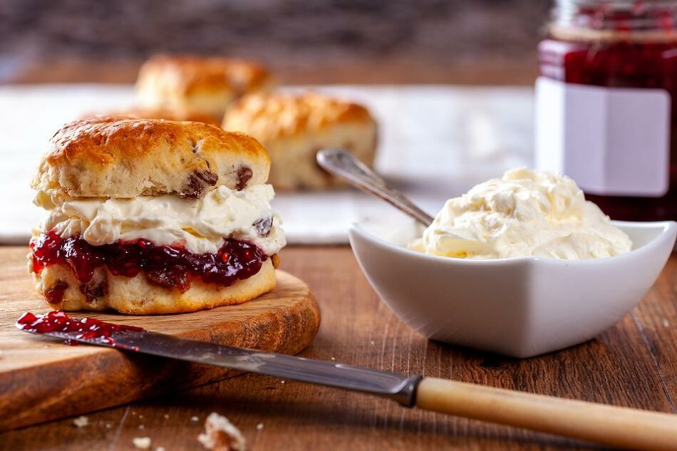 Easy Fresh Strawberry Buttermilk Scones Recipe: The Scone of Summer | Bread/Muffins | 30Seconds Food