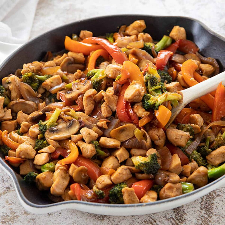 Easy Chicken Stir Fry – The Salty Marshmallow