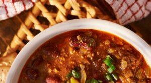 Easy Beef Chili (30 Minutes) – Slender Kitchen | Recipe | Easy beef chili recipe, Beef chili recipe, Healthy soup recipes