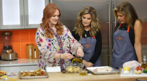 ‘The Pioneer Woman’: Ree Drummond’s Easy Crispy Breakfast Wraps Are a Hearty Portable Meal