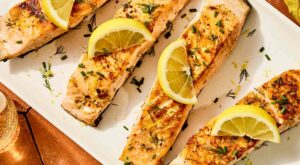 Lemony-Garlic Pan-Seared Salmon