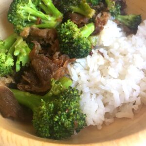 Beef and Broccoli – FlyPeachPie