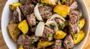 Juicy Air Fryer Steak Bites with Potatoes – Easy Steak Dinner Recipe!