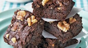 Classic Fudge-Walnut Brownies Recipe