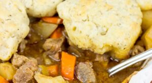 Easy Beef Stew with Rosemary Biscuit Topping | Easy comfort food meal!