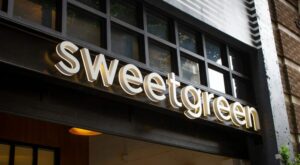 Sweetgreen Automates Kitchens as Robots Take Over the Back of House