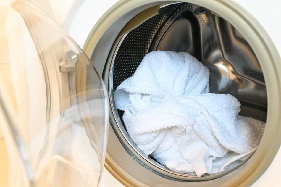 Are You Washing Your Bath Towels Often Enough? We Asked An Expert