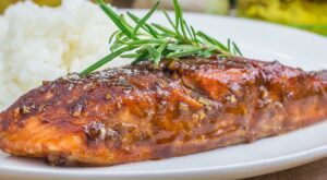 15-Minute Balsamic-Glazed Salmon Recipe: A Tasty Heart-Healthy Meal | Seafood | 30Seconds Food