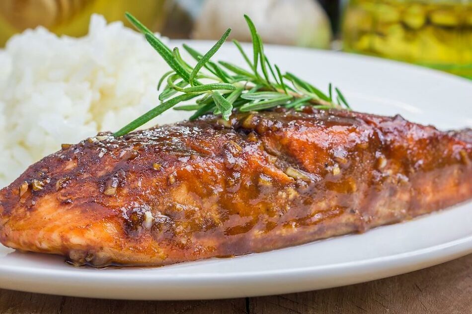 15-Minute Balsamic-Glazed Salmon Recipe: A Tasty Heart-Healthy Meal | Seafood | 30Seconds Food