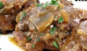 Mushroom Salisbury Steak! This is an amazing one pan dish.. easy to make and perfect served over ma… | Salisbury steak recipes, Recipes, Slow cooker salisbury steak