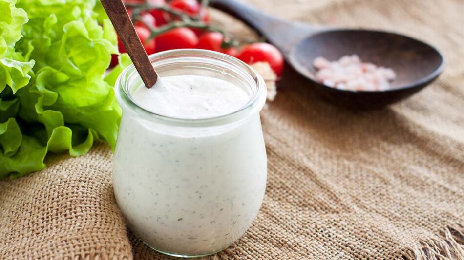 This Creamy and Delicious Salad Dressing Only Uses 2 Pantry Staple Ingredients – Yahoo Life