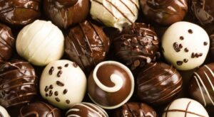20 Easy Chocolate Candy Recipes – Insanely Good – Insanely Good Recipes