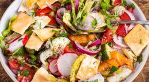 Bright & Healthy Lebanese Fattoush Salad Recipe: How to Use That … – 30Seconds.com