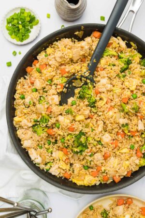Easy Chicken Fried Rice (It’s Healthy Too!) – Thriving Home
