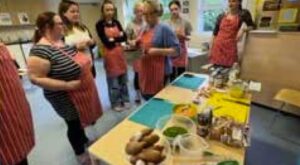 Bushy Leaze and Tantum Trust show Alton parents how to cook on budget