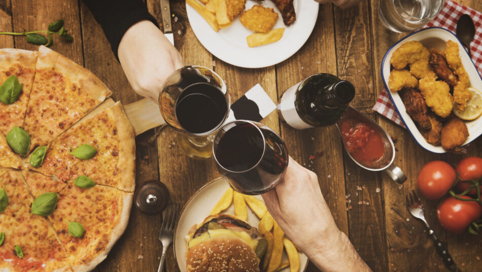How To Pair Fast Food And Wine Like A Sophisticated Sommelier – Mashed