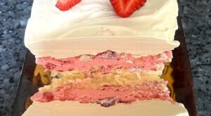 5-Ingredient Strawberry Vanilla Crunch Ice Cream Cake Recipe (Wow!) | Desserts | 30Seconds Food