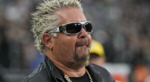 A Photo of Guy Fieri With Trump Causes a Fuss