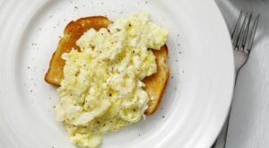 Make the ‘best scrambled eggs’ in ‘under a minute’