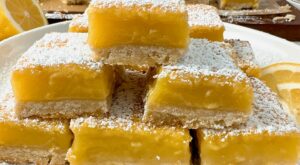 Shortbread, lemon custard, a dusting of sugar: The only lemon bars recipe you