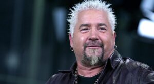 Fact Check: Did Guy Fieri cancel Garth Brooks’ reservation at his restaurant? Viral claim debunked