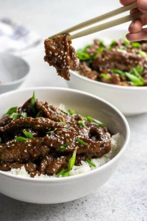 Easy Mongolian Beef | Recipe | Sliced beef recipes, Easy steak recipes, Beef steak recipes