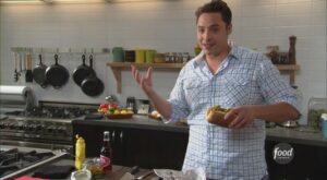 How to Make Jeff’s Maxwell Street Polish Dog | Jeff Mauro serves up a melting pot of flavors with this street food-inspired sandwich served on a poppy seed bun 🤤

The finale of #WorstCooks Celebrity… | By Food Network | Facebook