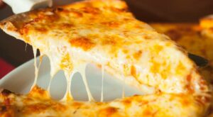 Pizza Delivery Littleton – 5 Reasons Pizza Is The Ultimate Comfort Food