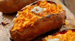How to cook a sweet potato in a microwave