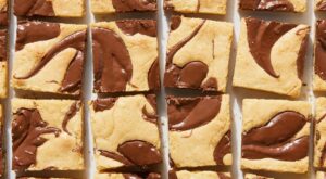Nutella Lovers, These Blondies Were Made For You