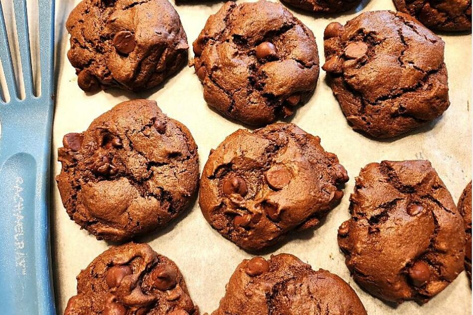 4-Ingredient Chocolate Fudge Cookie Recipe: Soft One-Bowl Chocolate Cookies in Minutes | Cookies | 30Seconds Food
