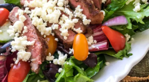 Easy Summer Steak Salad With Balsamic Dressing