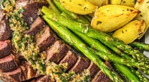 Rib-Eye Steak Béarnaise Recipe | HelloFresh | Recipe | Hello fresh recipes, Beef steak recipes, Bearnaise recipes