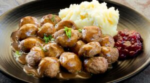 What to Serve With Swedish Meatballs (20 Perfect Side Dishes)