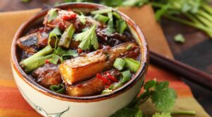 Yu Xiang Qie Zi (Sichuan-Style Braised Eggplant With Pickled Chilies and Garlic) Recipe | Recipe | Vegan meal plans, Garlic recipes, Food lab