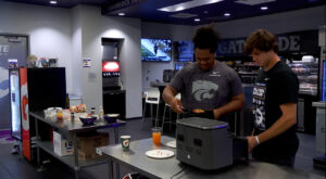 Cookin’ with the ‘Cats: K-State football learns to cook to meet nutritional needs