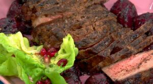 How To Make Cocoa-Rubbed New York Strip Steak | Cocoa-Rubbed New York Strip Steak for Two, via Jeff Mauro 

Get the recipe: http://www.foodtv.com/5fvfc. | By Food Network | Facebook