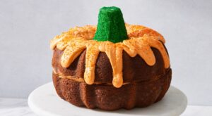 Guarantee A Visit From The Great Pumpkin With This Showstopping Halloween Bundt Cake