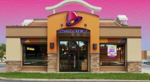 Taco Bell Is Bringing Back the Beefy Crunch Burrito—but Is It Healthy?