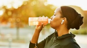 6 Best Electrolyte Drinks, According to a Certified Athletic Trainer