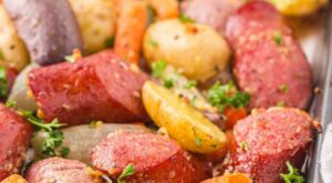 Every family loves sausage, and every cook loves an easy sheet pan dinner. So what could be better … in 2023 | Easy … – B R Pinterest