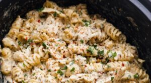 Crockpot Parmesan Garlic Chicken Pasta – The Recipe Critic
