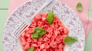 TikTok’s Viral ‘Barbie Pasta’ Brings an Unexpected Color to Dinner – Yahoo Canada Sports