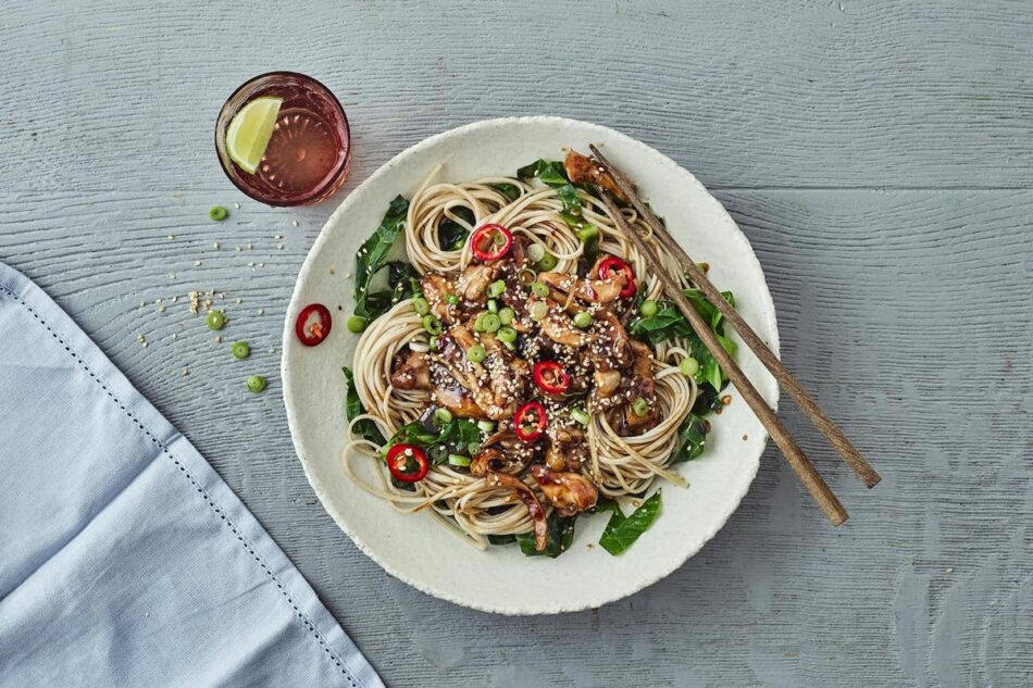 Chinese New Year food recipes: Hoisin chicken noodles, stir fry … – Evening Standard