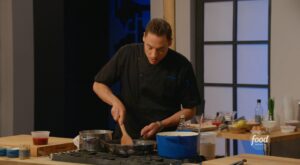 How to Make Jeff’s Pork Schnitzel and Potato Salad | Jeff Mauro serves up a traditional pork schnitzel with a side of creamy, warm potato salad and pickled red cabbage! 😋

#WorstCooks Celebrity Edition is… | By Food Network | Facebook