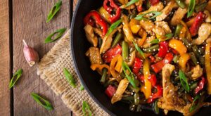 Easy One-Pan Chicken Stir-Fry Recipe: Ready in Minutes!