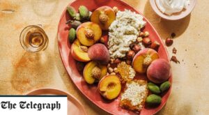 Peaches with gorgonzola, mascarpone and honey recipe