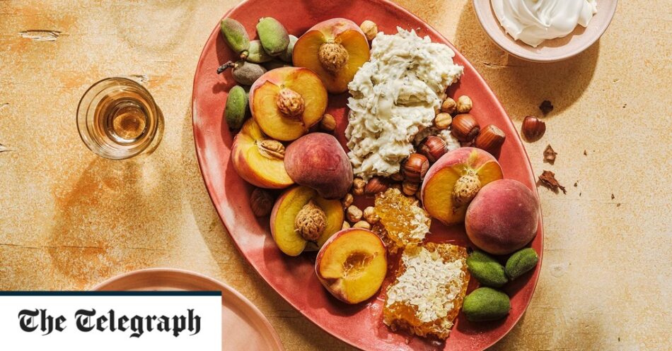 Peaches with gorgonzola, mascarpone and honey recipe